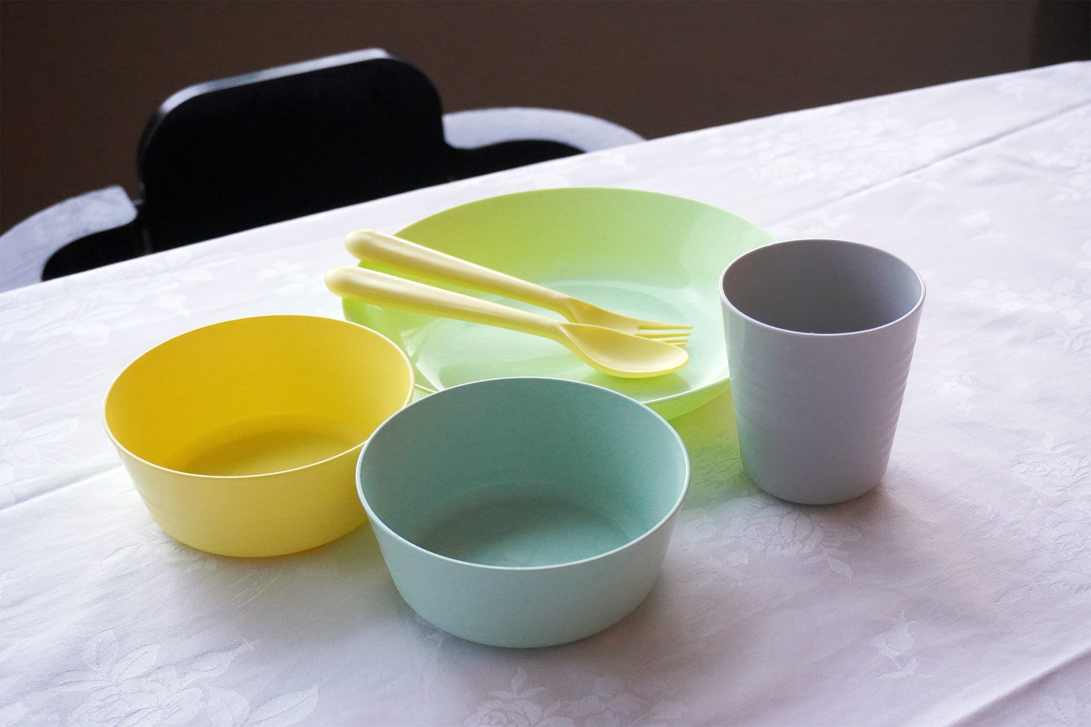 お子様用食器